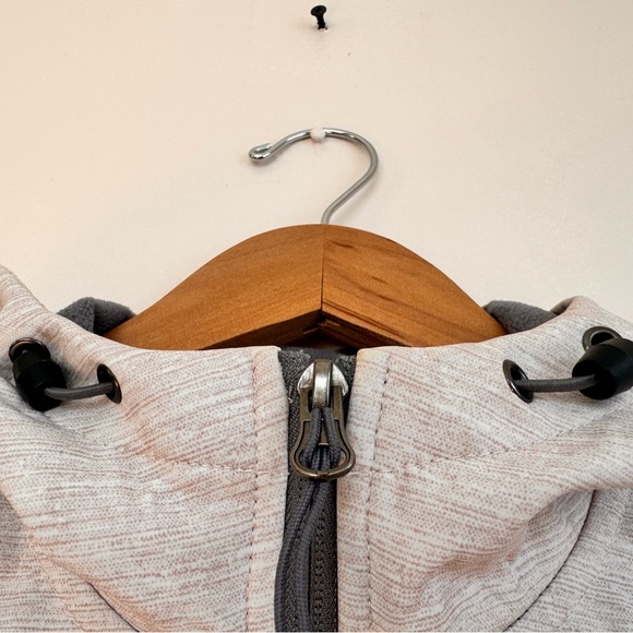 New Balance SoftShell Bonded MicroFleece Rain Zip-up Jacket - Faint Pink, Medium - Picture 2 of 9